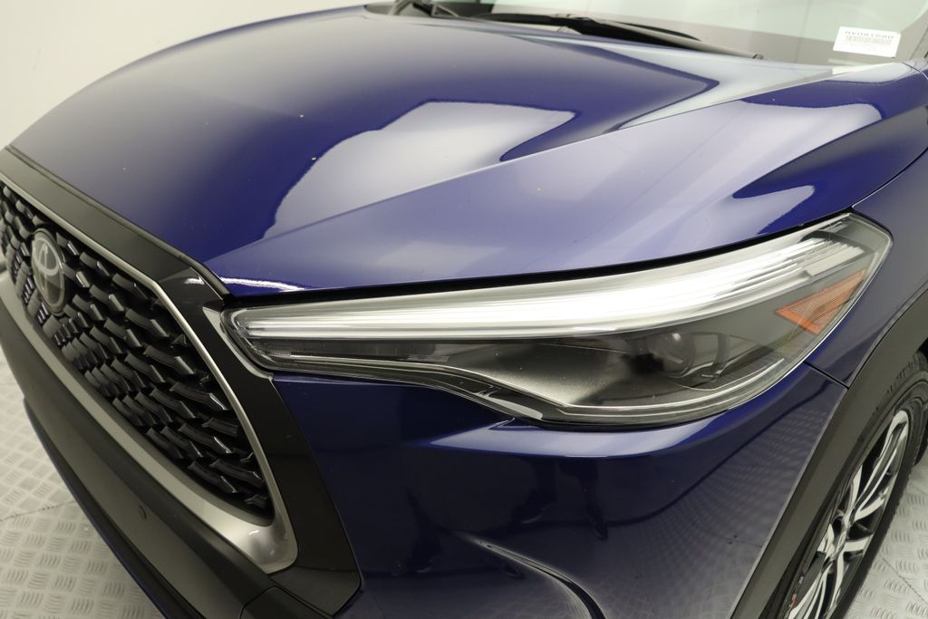 2024 Toyota Corolla Cross XLE 3