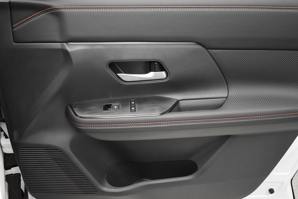 Thumbnail: 2026 Nissan Kicks - 21