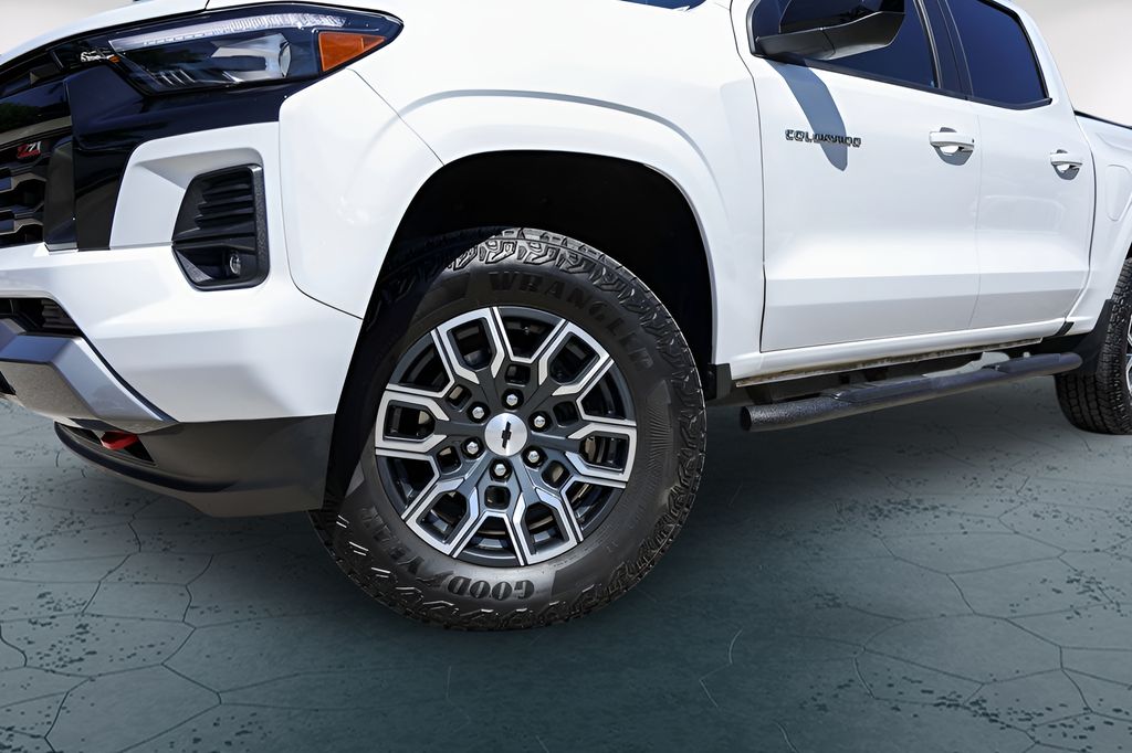 Used Car 2024 Chevrolet Colorado  Z71 For Sale Under $40,000 In Austin, Texas