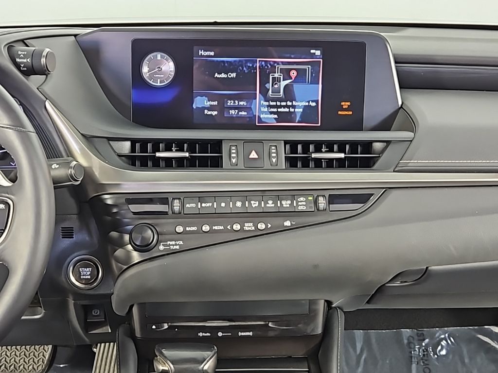 Thumbnail: 2019 Lexus ES - 26