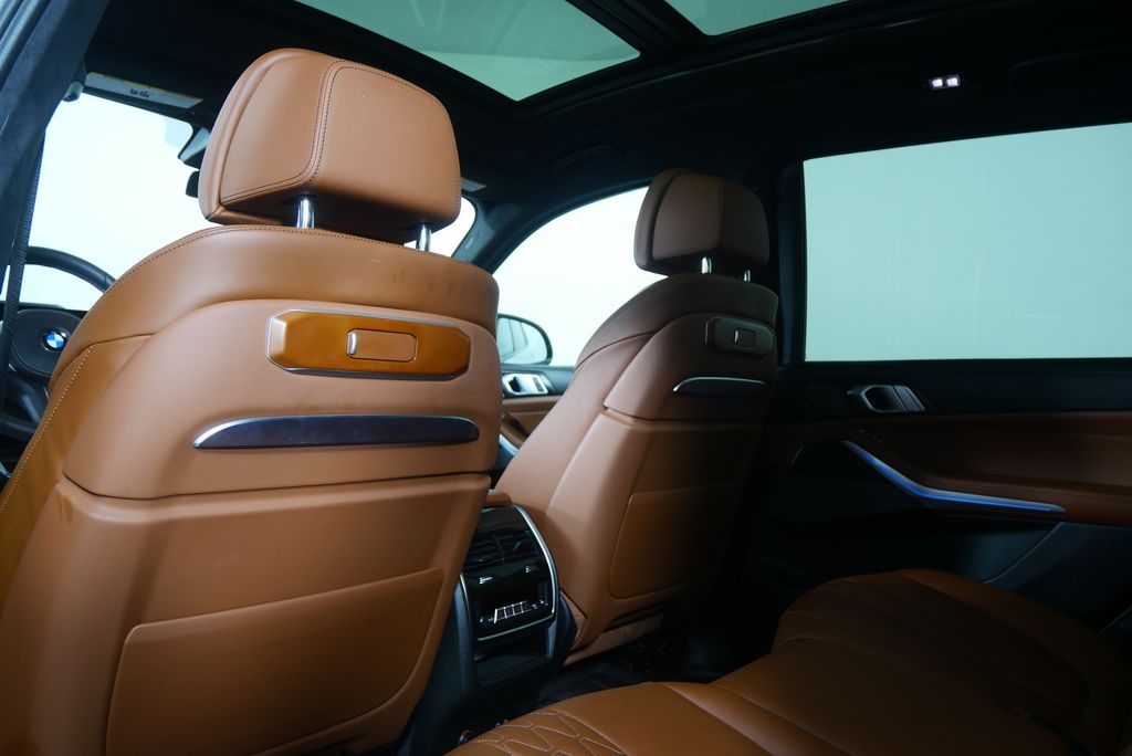 Thumbnail: 2025 BMW X7 - 22