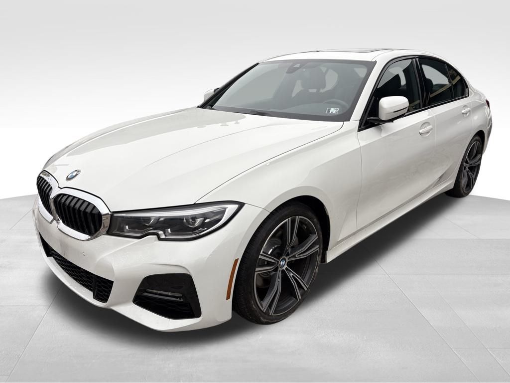 2020 BMW 3 Series 330i's photo