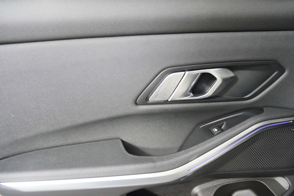 Thumbnail: 2020 BMW 3 Series - 14