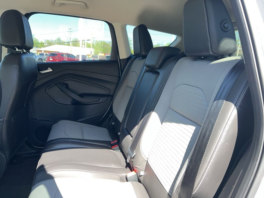 2017 Ford Escape SE 8