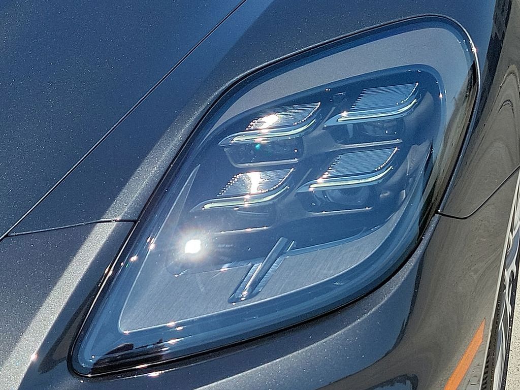 Thumbnail: 2024 Porsche Panamera - 9