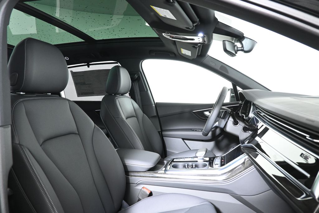 Thumbnail: 2026 Audi Q7 - 22