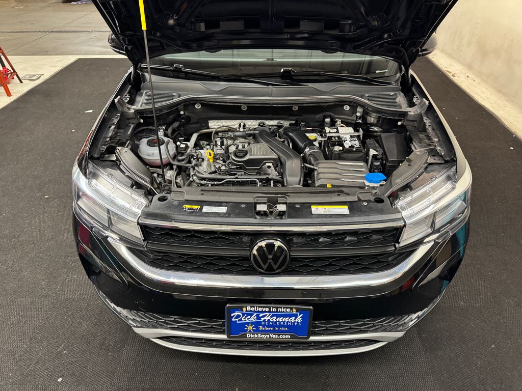 2024 Volkswagen Taos 1.5T SE