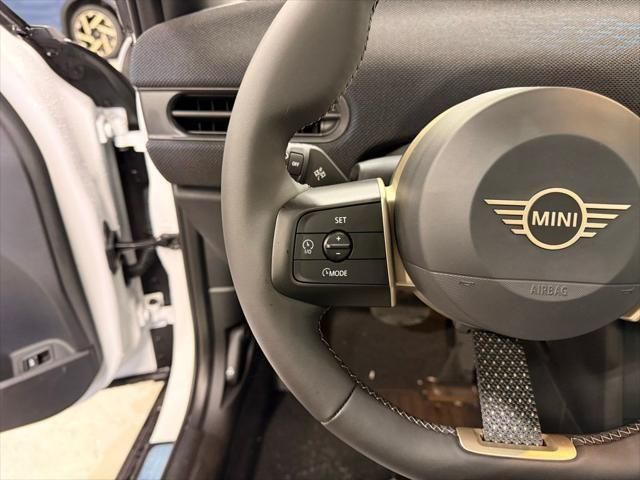 Thumbnail: 2026 MINI Cooper - 13