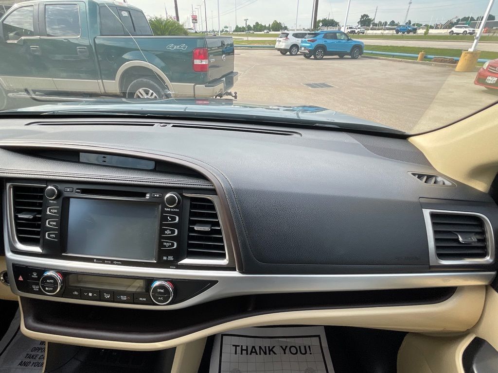 2016 Toyota Highlander XLE V6 Blue at Gullo Toyota