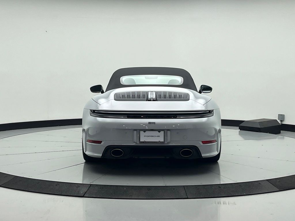 Thumbnail: 2025 Porsche 911 - 10
