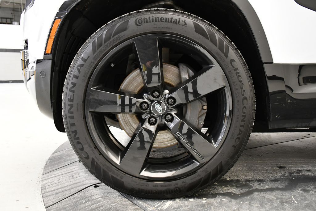 Thumbnail: 2023 Land Rover Defender - 11