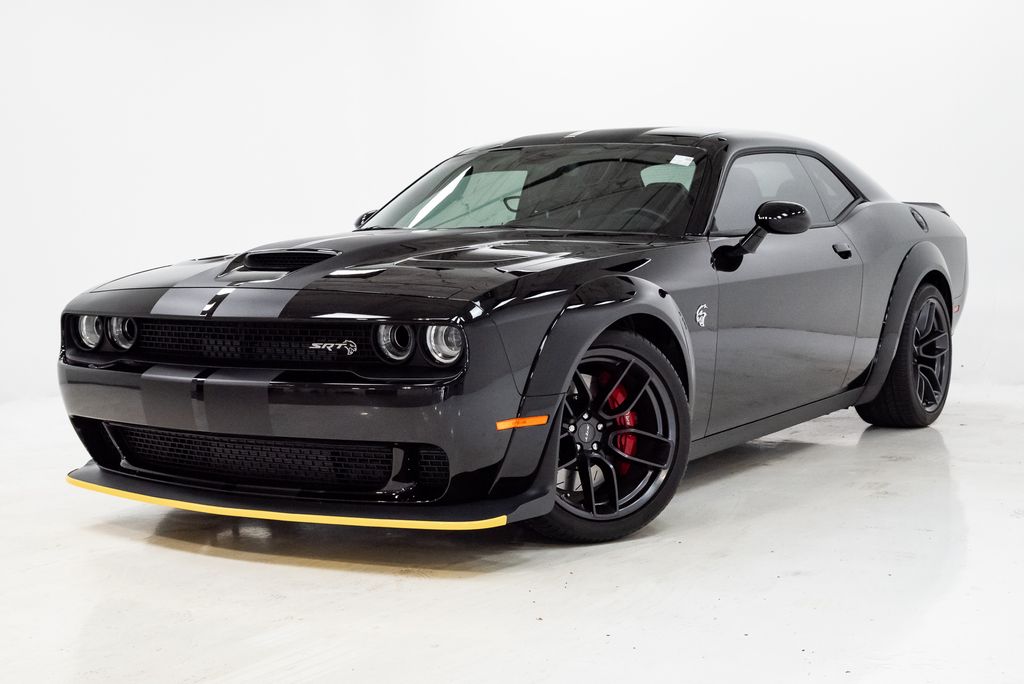 Pitch Black Clearcoat 2018 Dodge Challenger SRT Hellcat Widebody RWD Coupe Rear-Wheel Drive 8-Speed Automatic