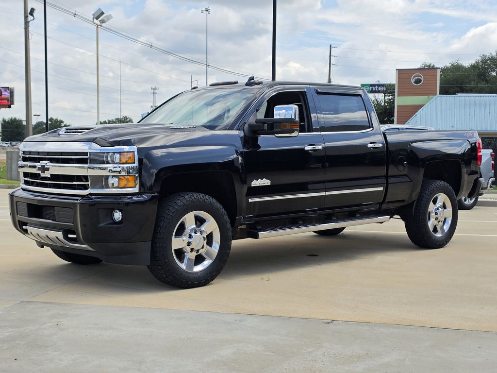  2018 Chevrolet Silverado 2500HD High Country Crew Cab 4WD   
