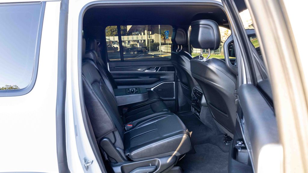 Used 2022 Jeep Wagoneer Series II 4D Sport Utility