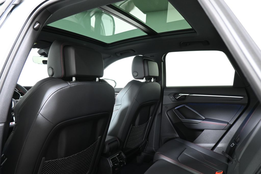 Thumbnail: 2025 Audi Q3 - 29