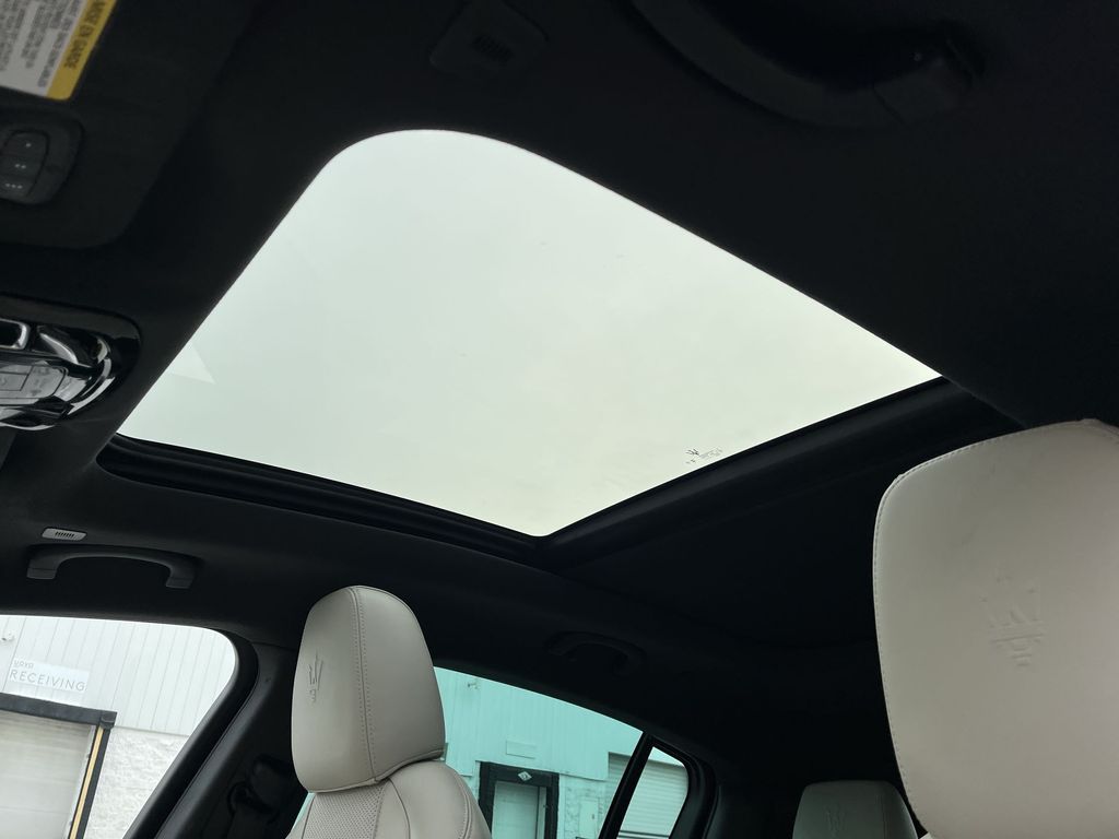 Thumbnail: 2023 Maserati Grecale - 22