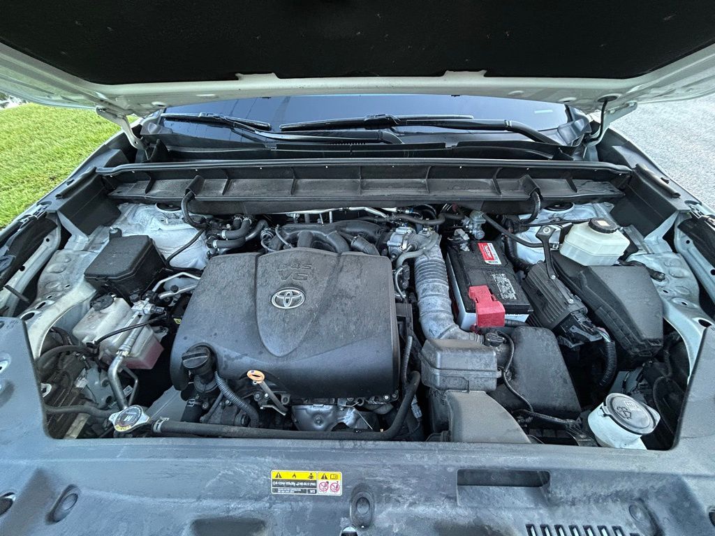 Thumbnail: 2021 Toyota Highlander - 11