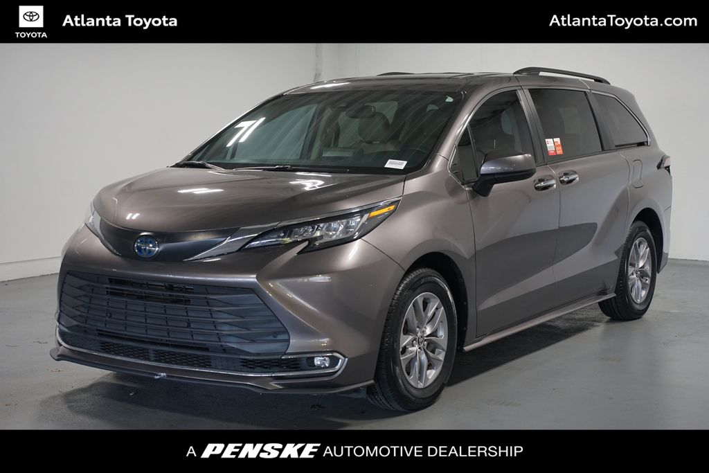 Thumbnail: 2022 Toyota Sienna - 1