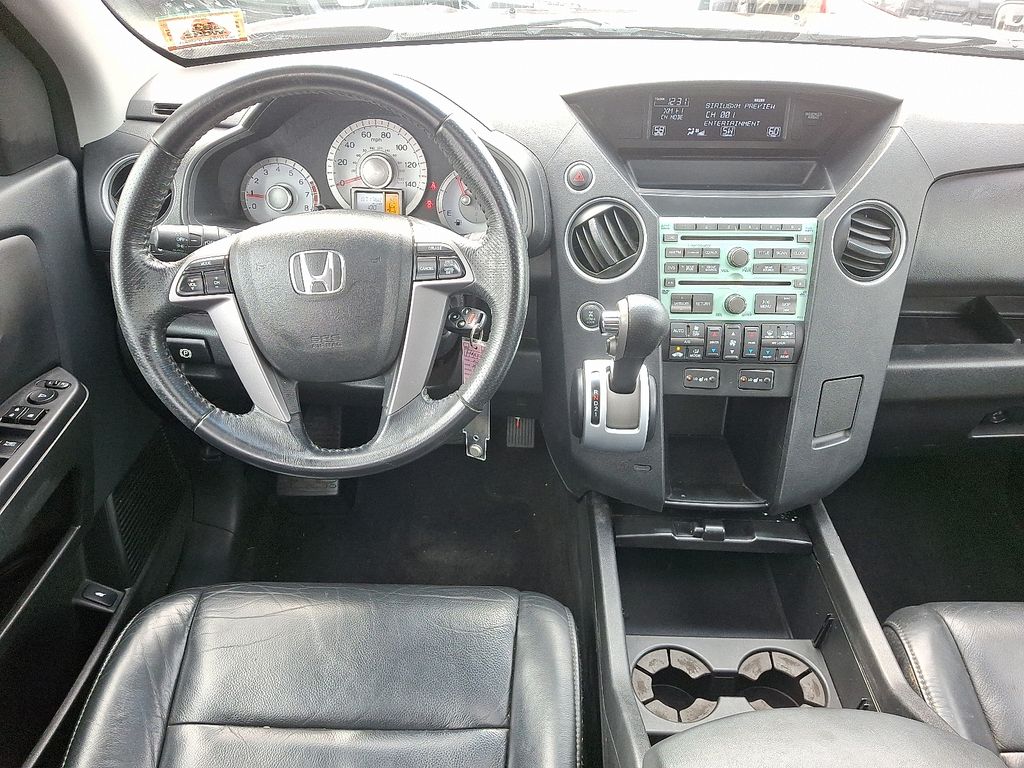 Thumbnail: 2011 Honda Pilot - 13