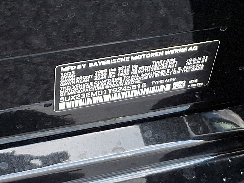 Thumbnail: 2026 BMW X7 - 10