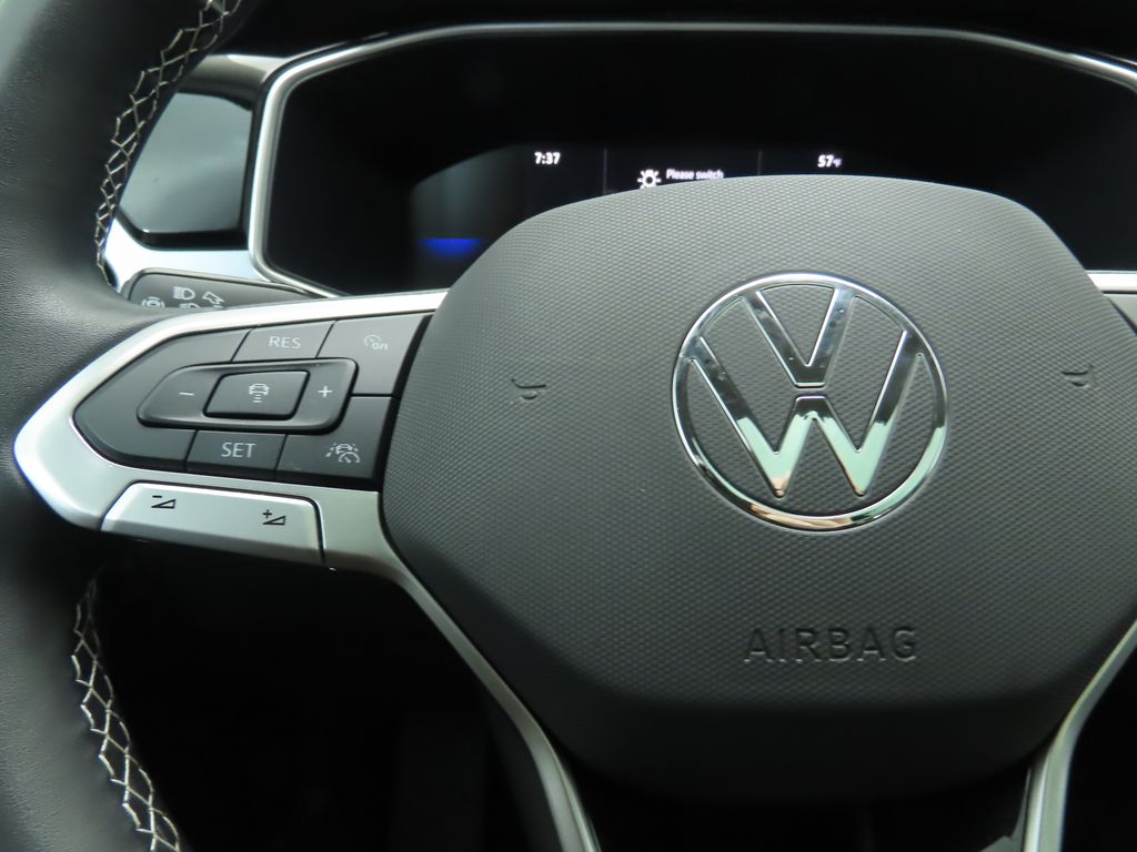 Thumbnail: 2025 Volkswagen Taos - 11