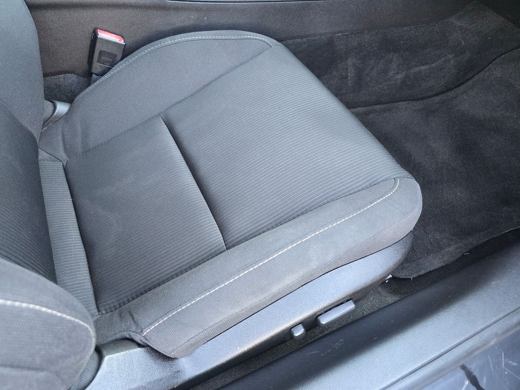 2015 Chevrolet Camaro 1LT photo 23