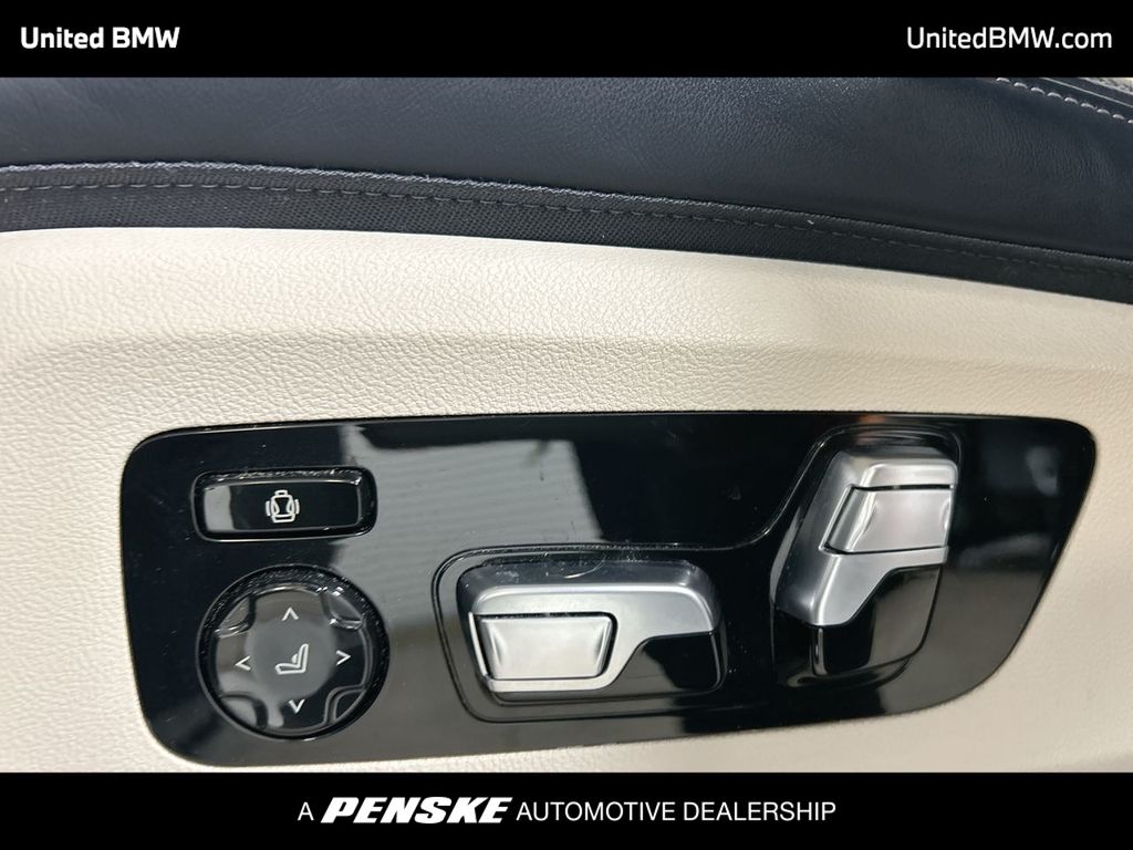 Thumbnail: 2022 BMW X5 - 12
