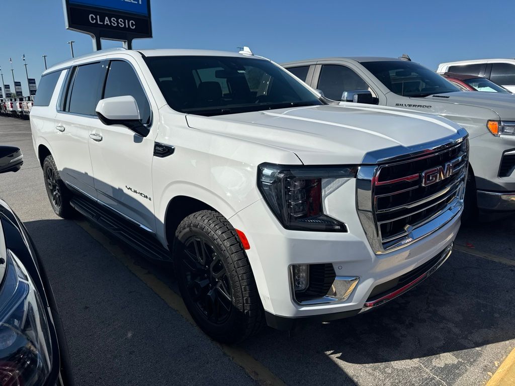 Summit White 2023 GMC Yukon XL SUV / Crossover Four-Wheel Drive
