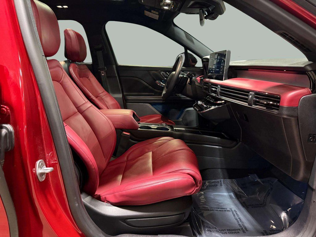 Certified Used 2023 Red Carpet Metallic Tinted Clearcoat Lincoln Reserve image 27