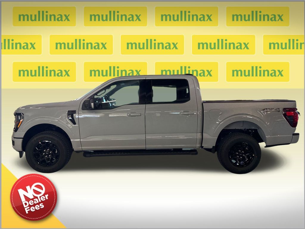 New 2026 White Ford XLT image 2