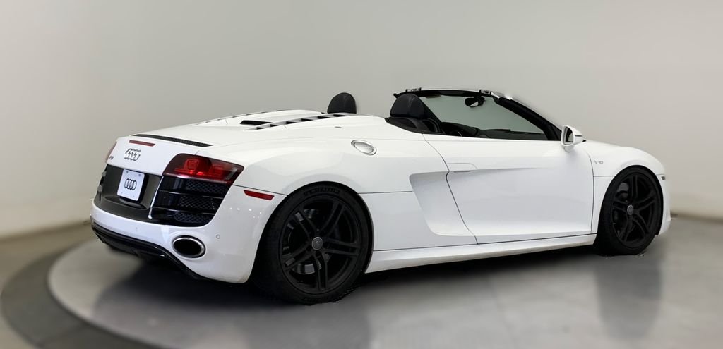 2012 Audi R8 5.2 8