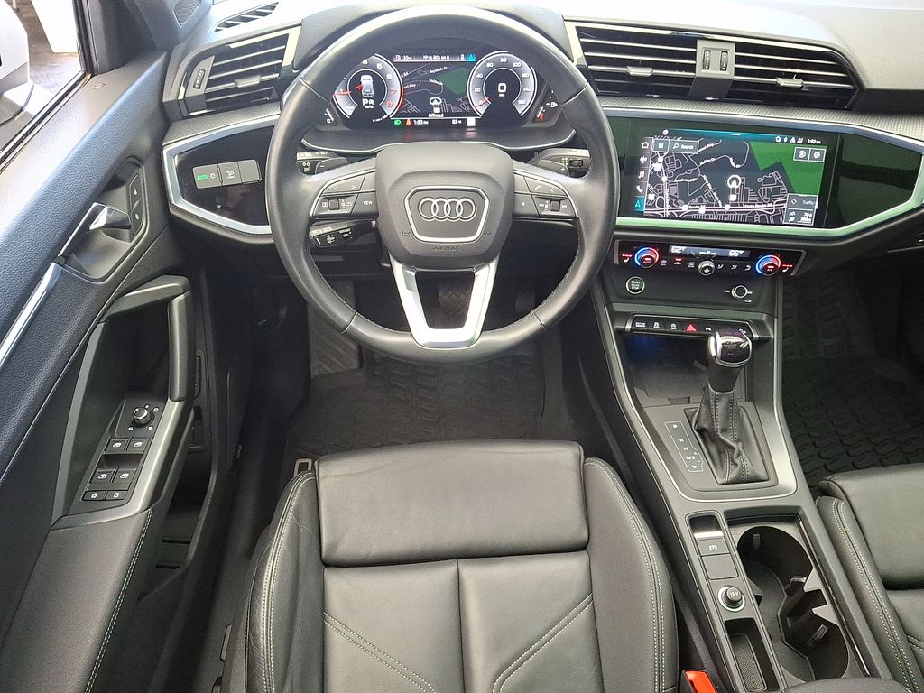 Thumbnail: 2024 Audi Q3 - 11