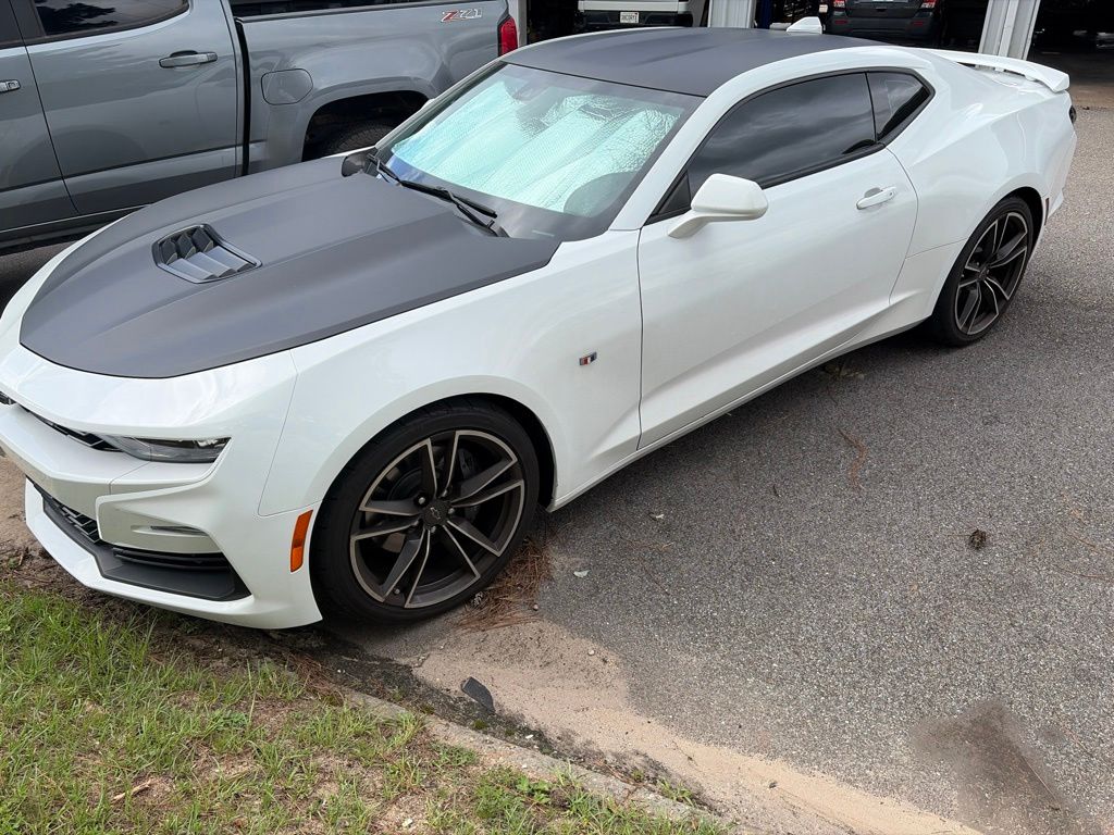 Summit White 2021 Chevrolet Camaro Coupe Rear-Wheel Drive Automatic