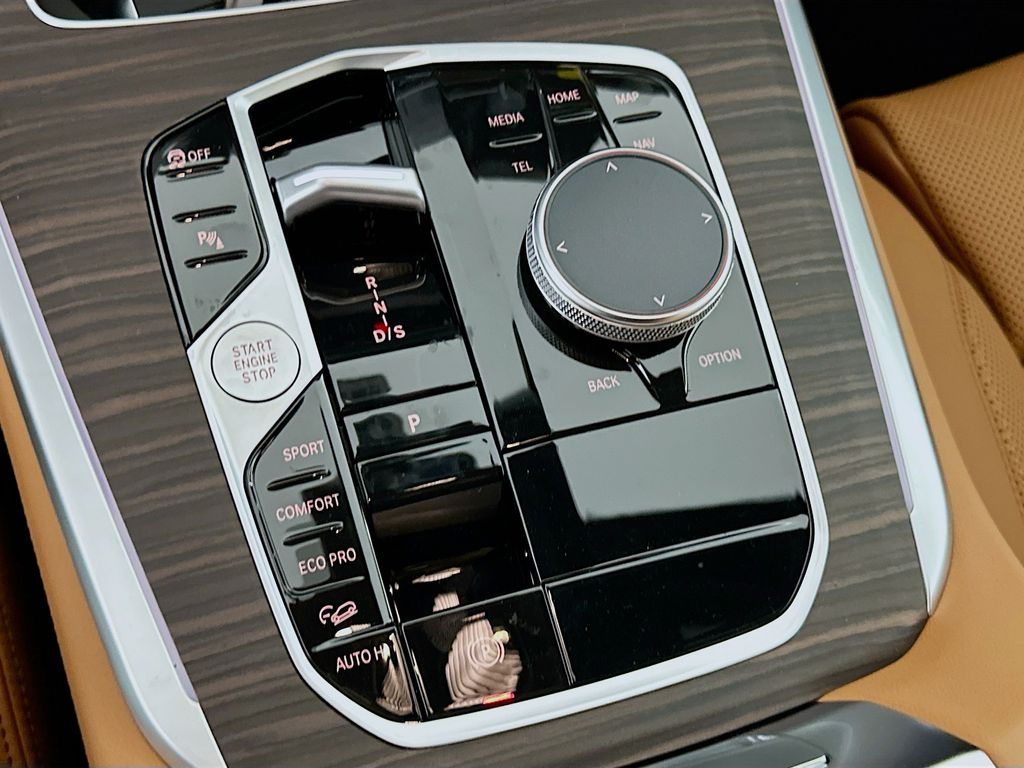 Thumbnail: 2026 BMW X5 - 15