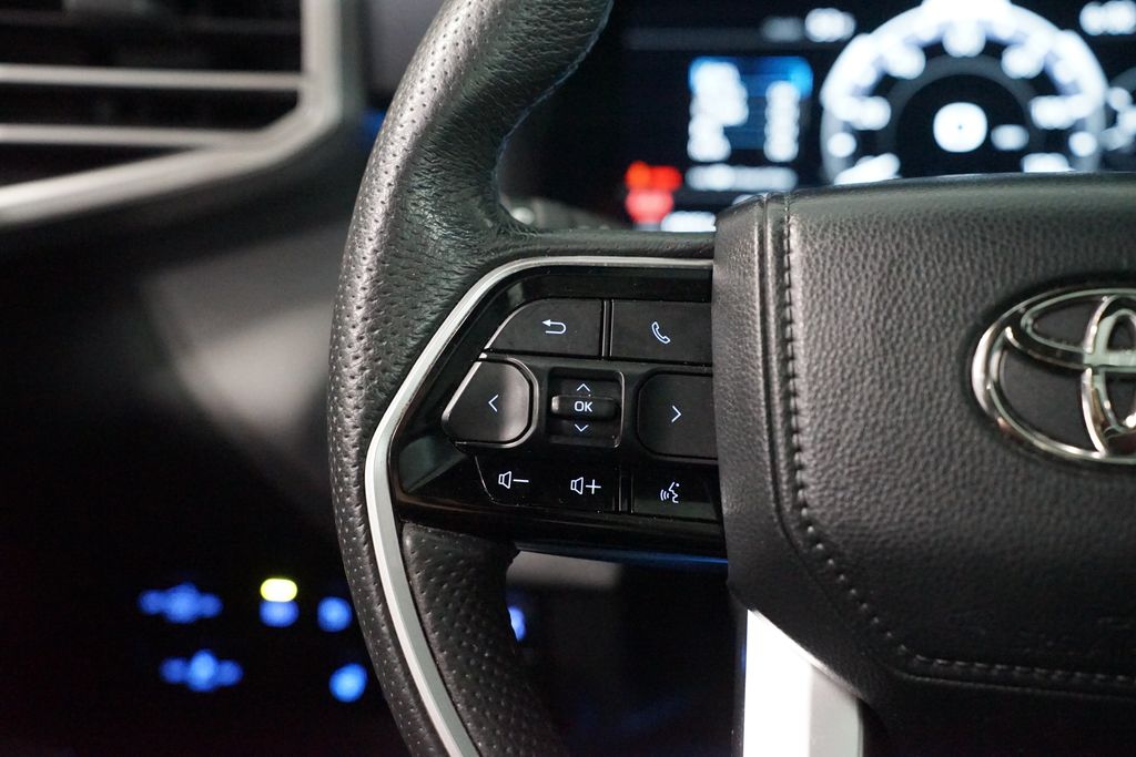 Thumbnail: 2023 Toyota Tundra - 15