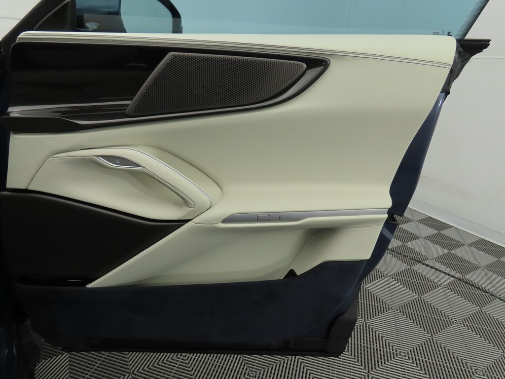 2024 Ferrari   25