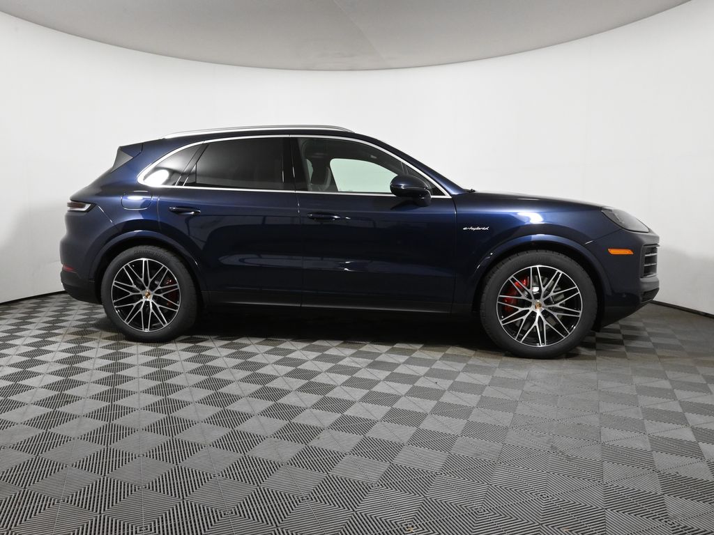 Thumbnail: 2026 Porsche Cayenne - 8