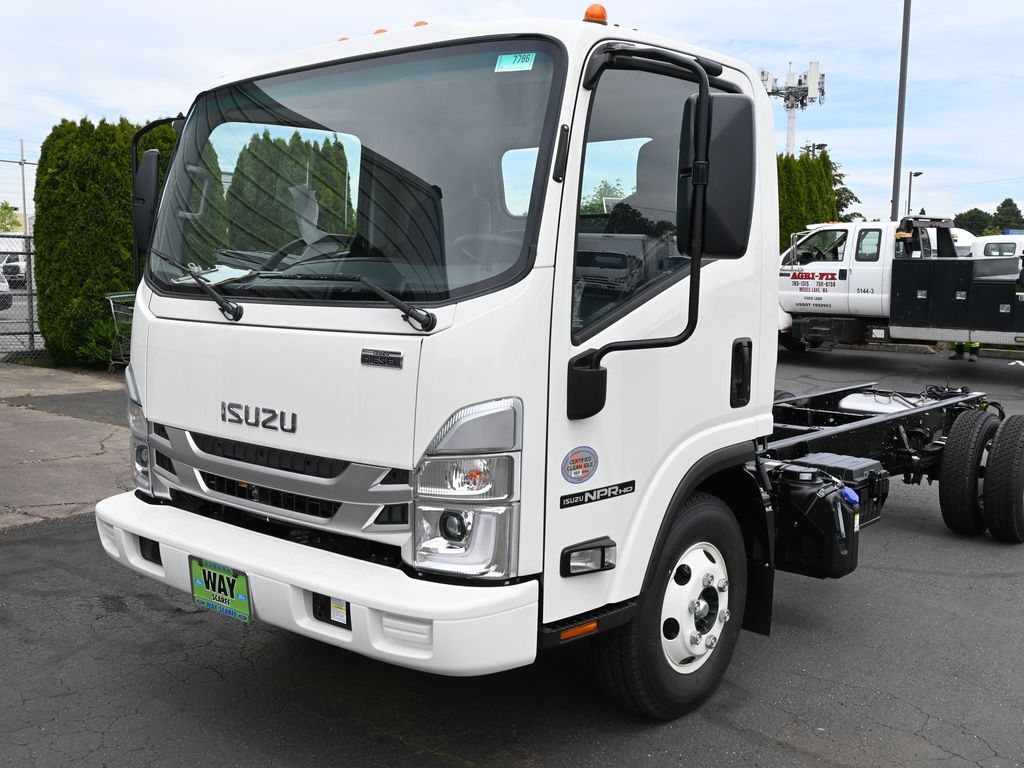 2024 Isuzu NPR HD 