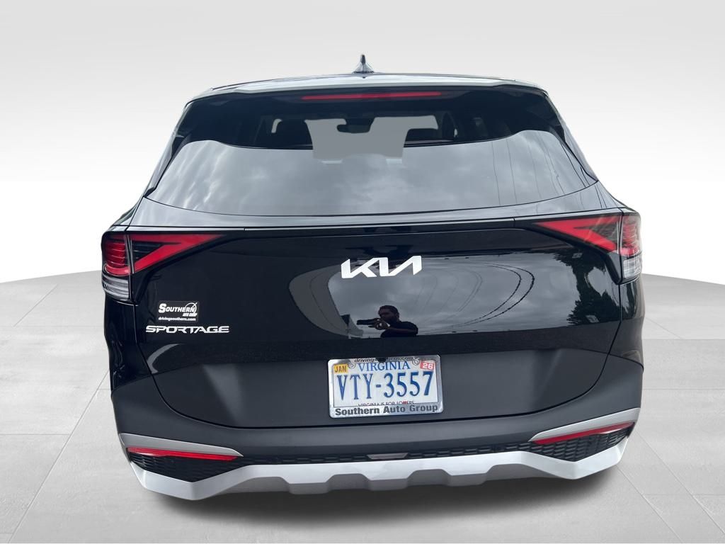 2023 Kia Sportage EX photo 2