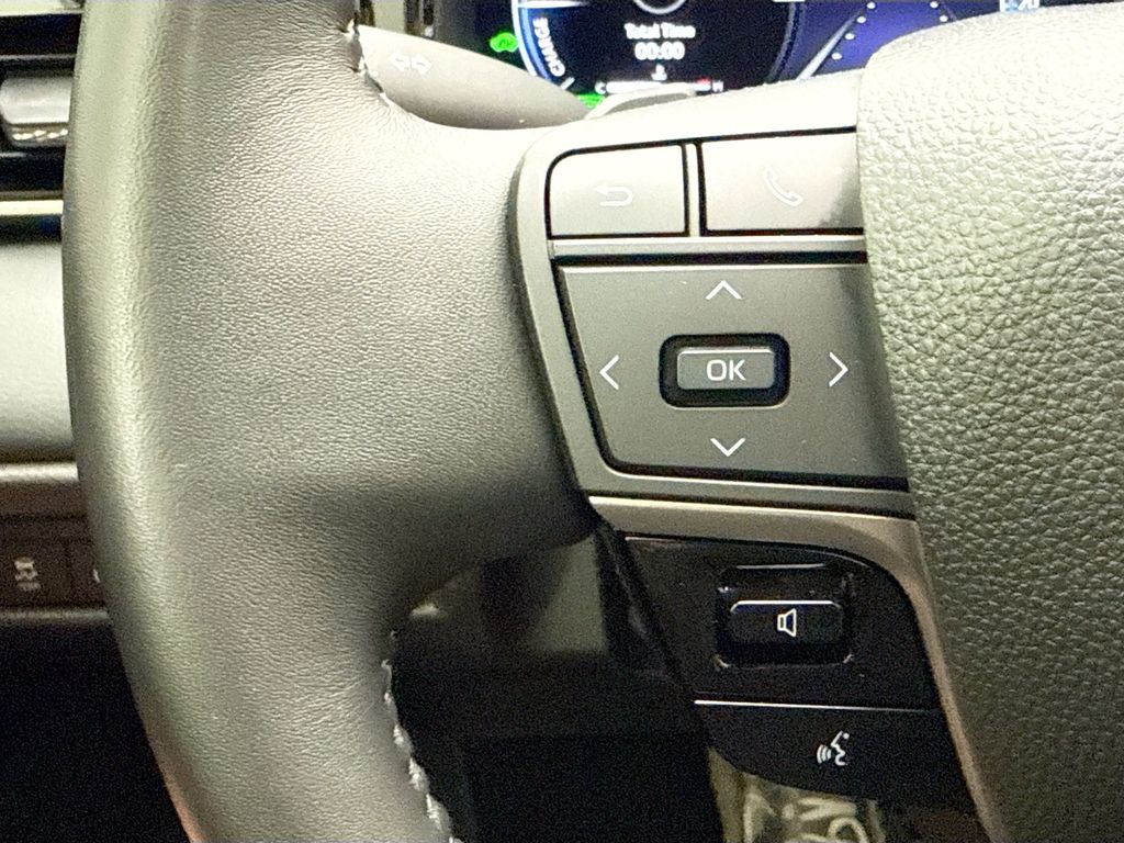 Thumbnail: 2025 Toyota Camry - 11