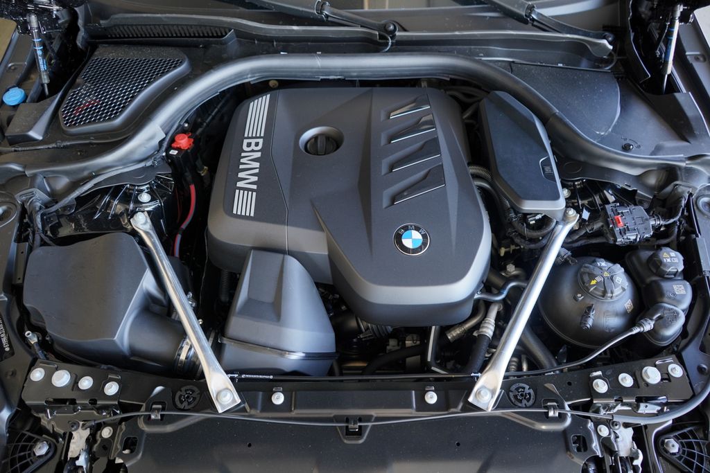 Thumbnail: 2026 BMW 5 Series - 22