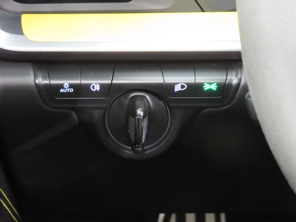 Thumbnail: 2023 Porsche 911 - 31