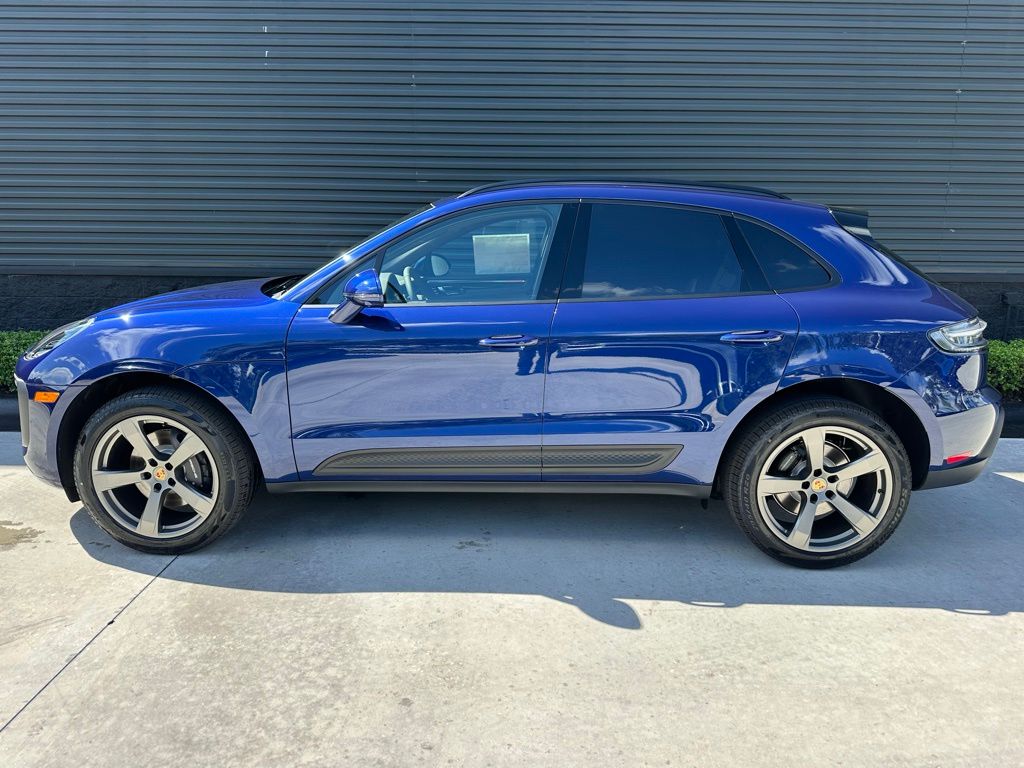Thumbnail: 2026 Porsche Macan - 7