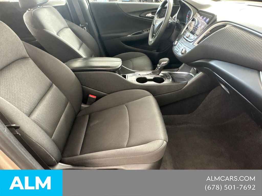 Used 2024 Gray Chevrolet LT image 17