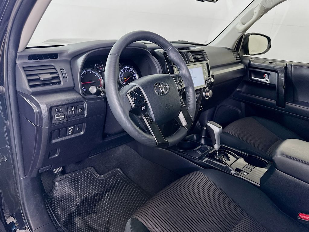 Thumbnail: 2024 Toyota 4Runner - 9