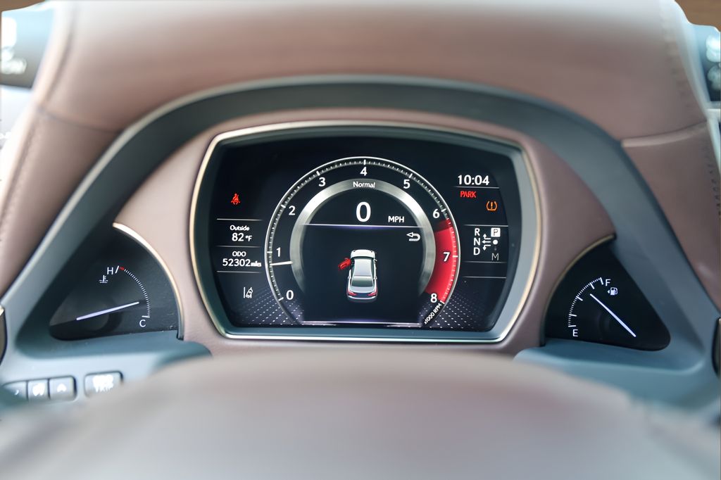 Used 2018 Silver Lexus 500 Base image 11
