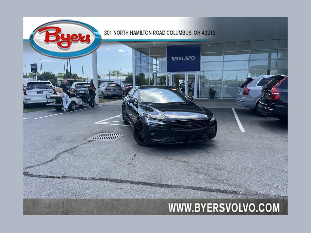 Onyx Black Metallic 2024 Volvo S60 Sedan Front-Wheel Drive Automatic