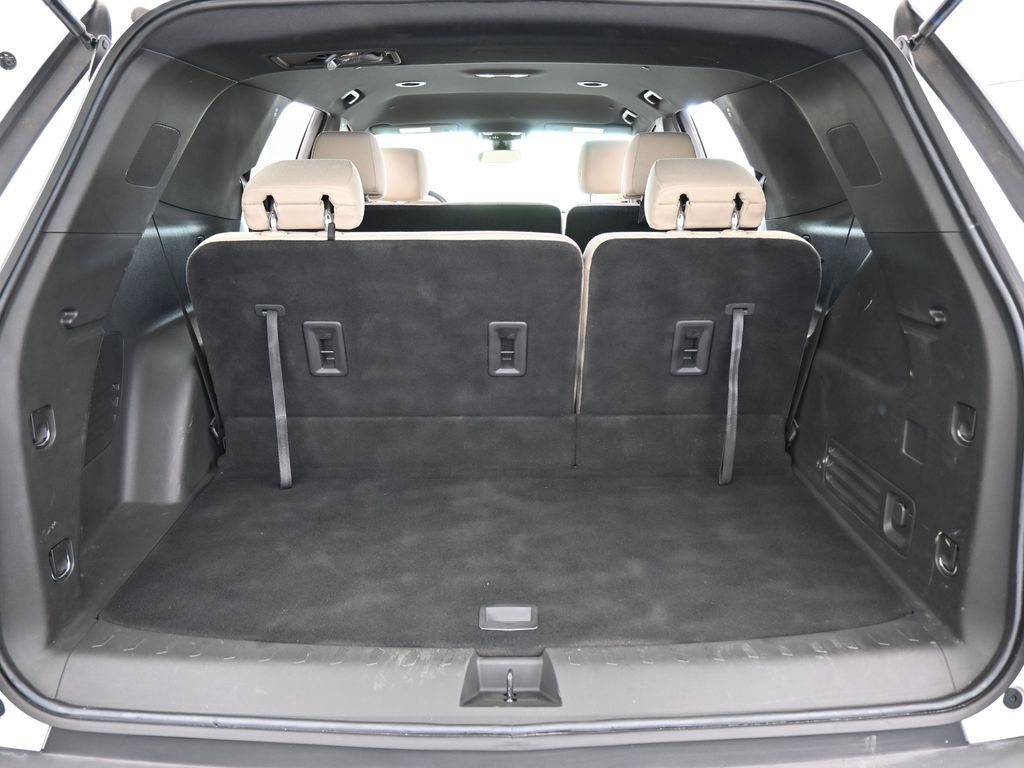 Used 2023 Summit White Chevrolet LS image 29