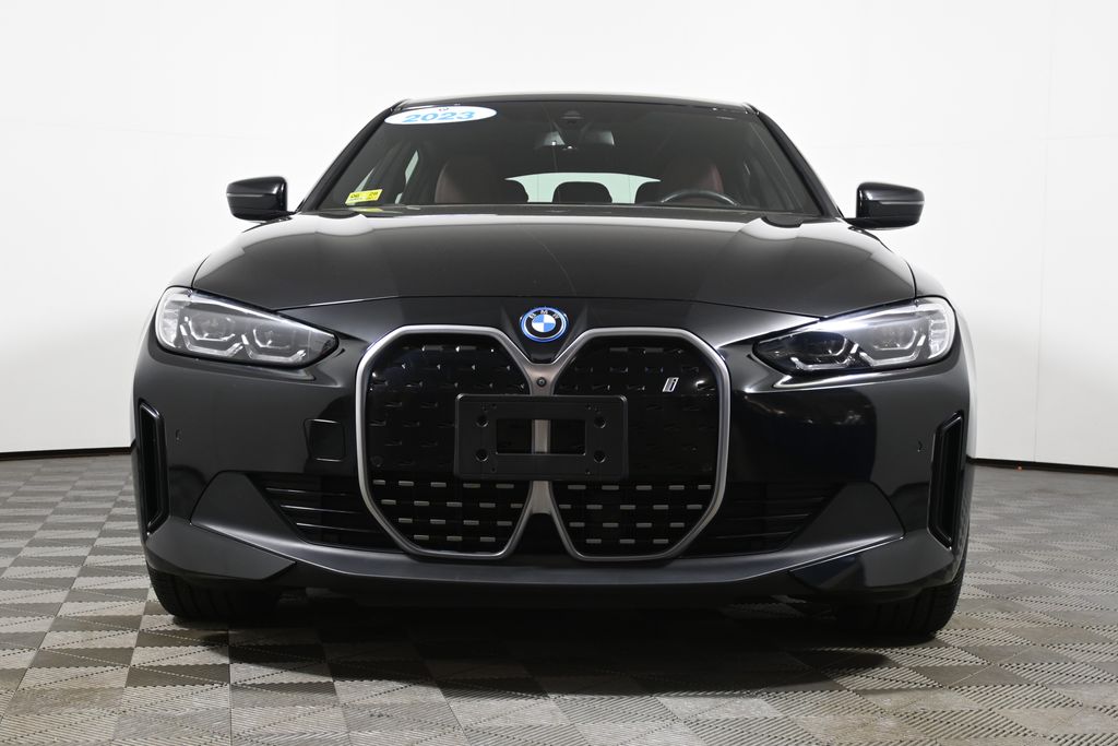 Thumbnail: 2023 BMW i4 - 10