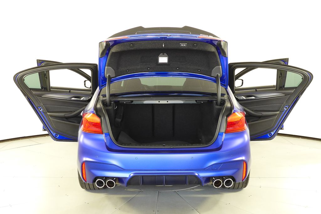 Thumbnail: 2019 BMW M5 - 10